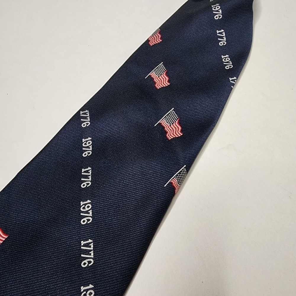 1976 Bicentennial Tie Vintage Flag Patriotic Election Tie - Picture 3 of 5